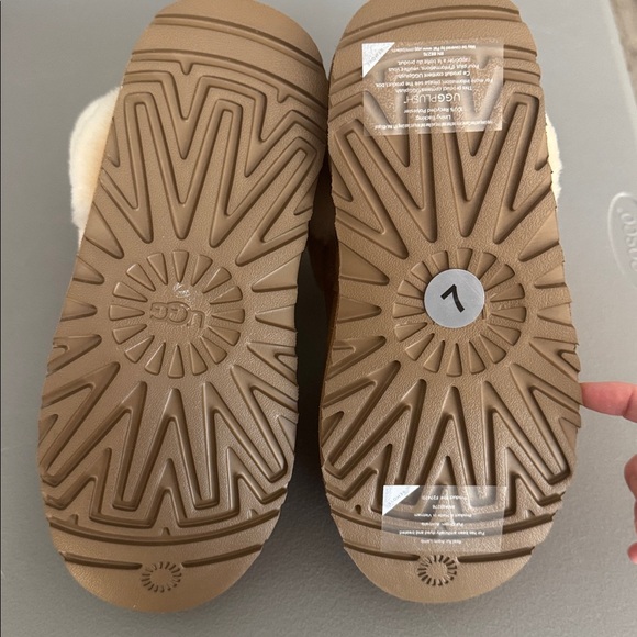 UGG s. 7 Chestnut Suede Boots with Cream Shearling new w tags no box - Picture 4 of 7